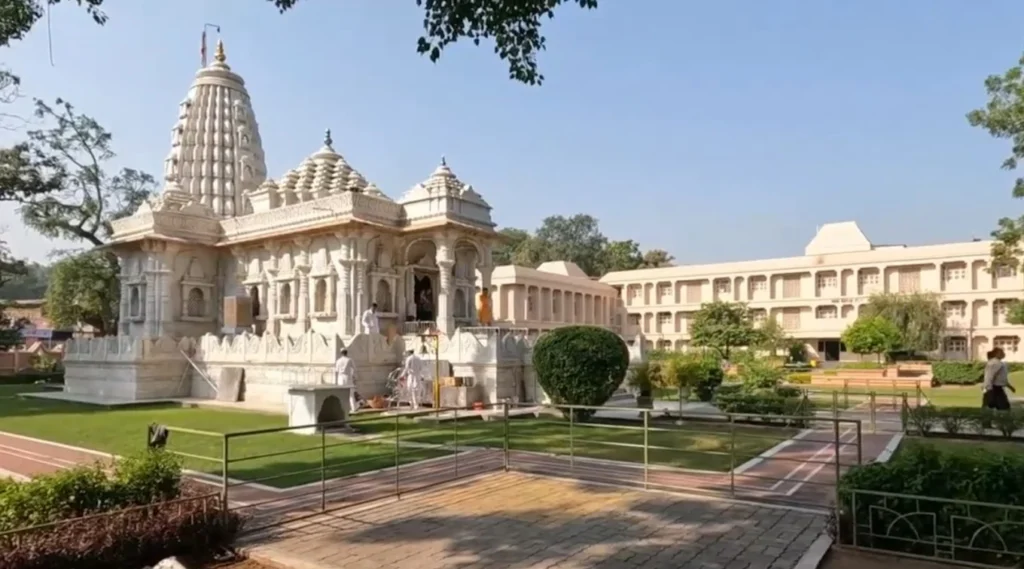 gajanan-maharaj-sansthan-temple